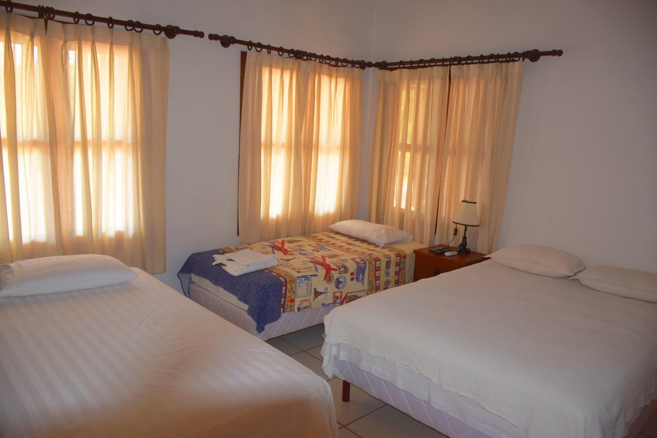 Hotel Mami Vilma Roboré エクステリア 写真